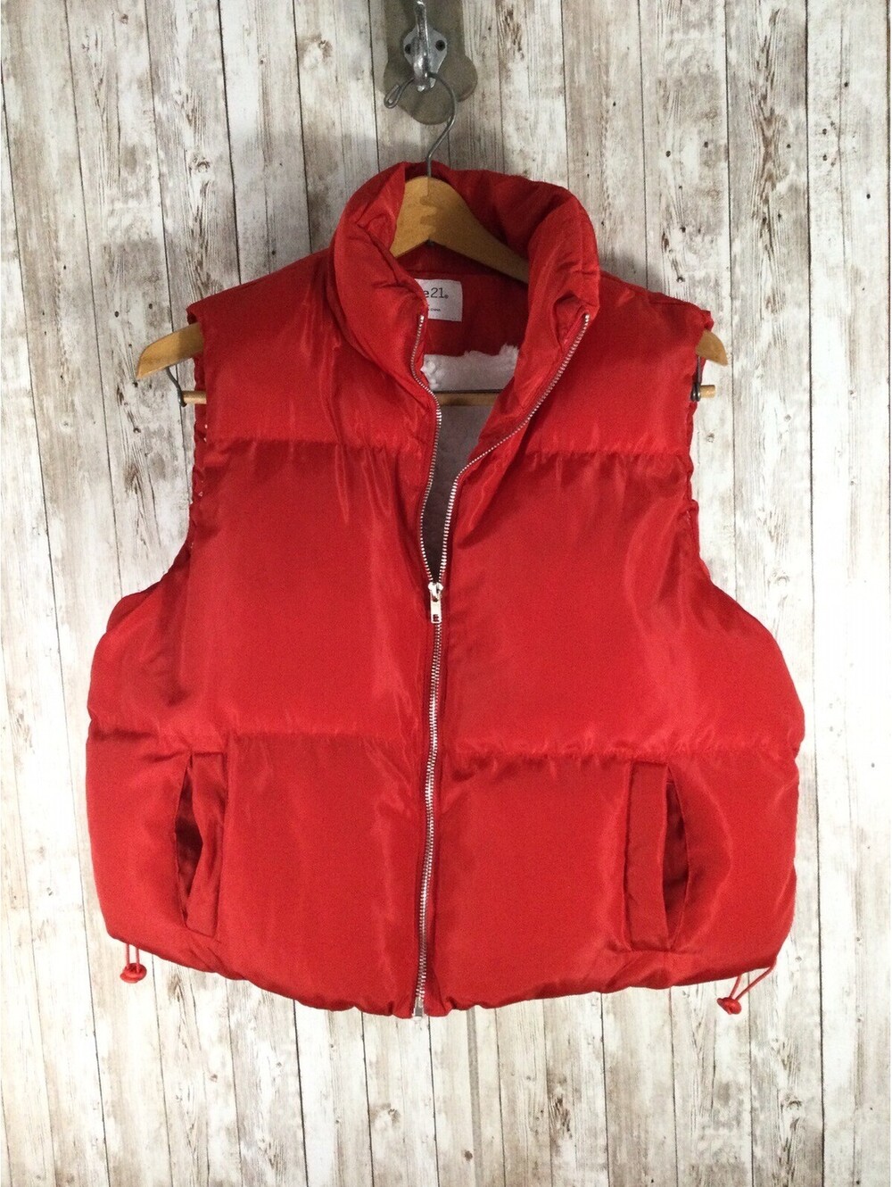Rue 21 Red Cropped Sherpa Lined Puffer Full Zip Vest Size Large Excellent